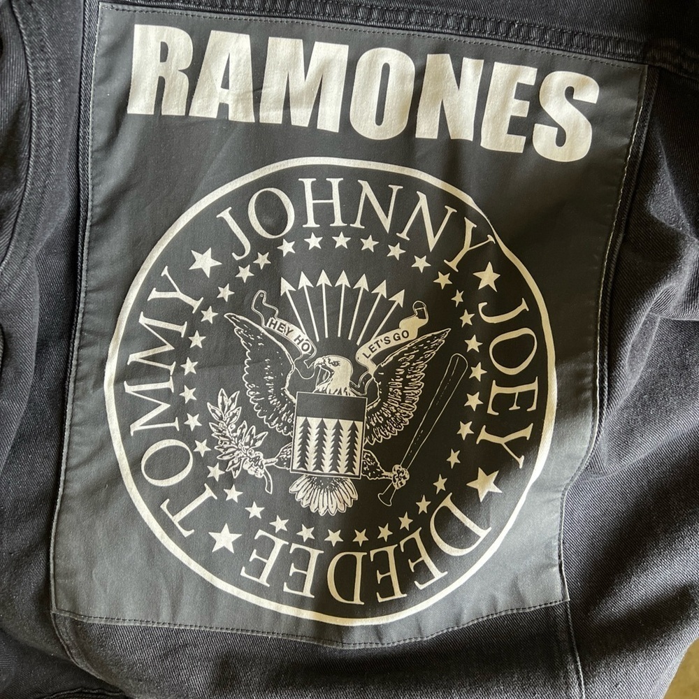 Ramones Vintage Style Black Jean Jacket Size XS - Picture 15 of 15